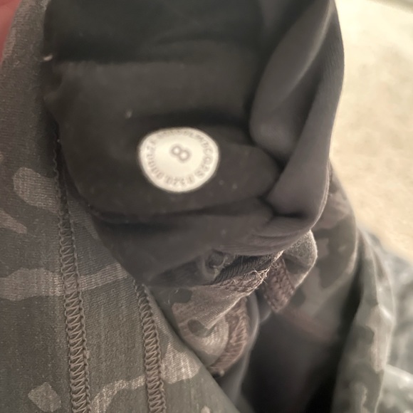 Lululemon Wonder Under Leggings - Picture 4 of 4